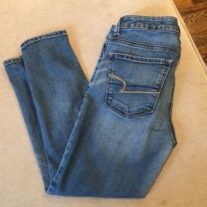 American Eagle Hi Rise Cropped Jeans